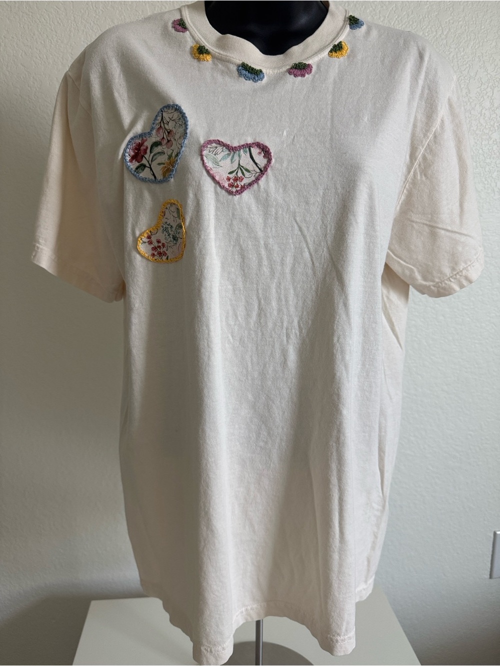 Comfort Colors Handmade Floral Heart Tee Size M Boho Cottagecore